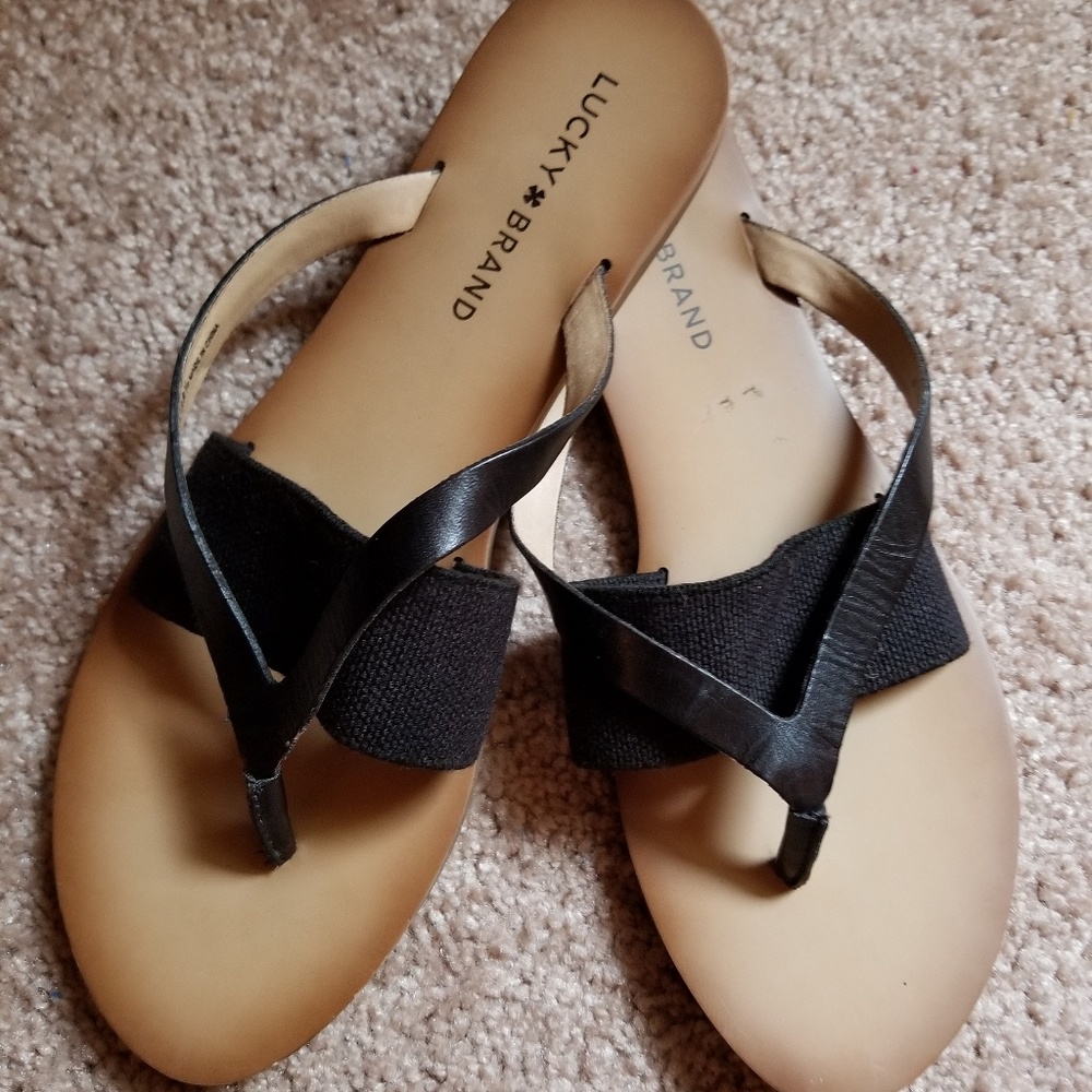 **SOLD**Lucky Brand Sandals